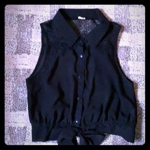 Black crop blouse with lace